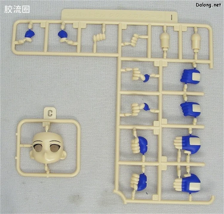 寿屋综合拼装模型系列 一击杀虫!小惠惠 康伯特 战斗服版 - 图片